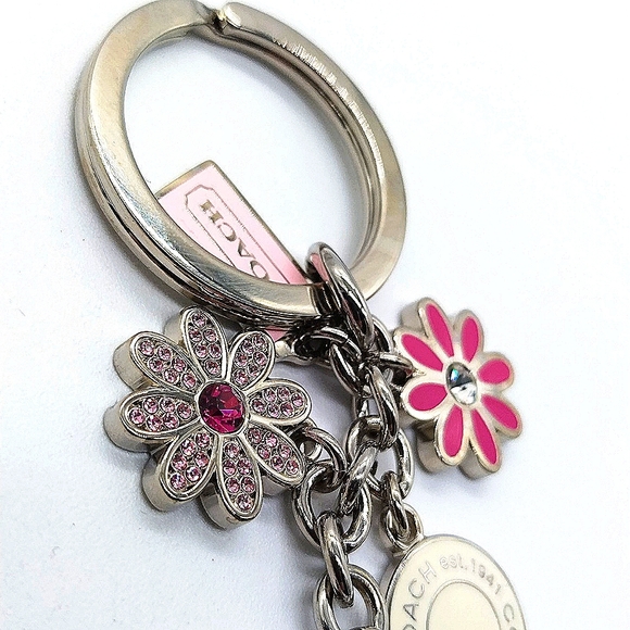 COACH Vintage Pink Heart Daisy Swarovski Crystal Keychain Fob Purse Charm #92018 - Picture 3 of 6
